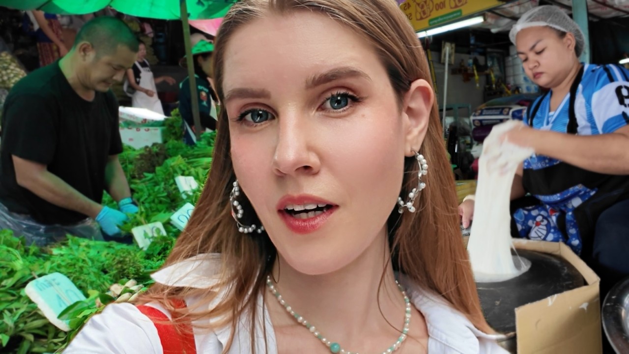 INSIDE the CRAZIEST Bangkok Market! 🥵 Raw Meat, Live Fish & Sweet Thai Fruits 😍 Khlong Toei Market!