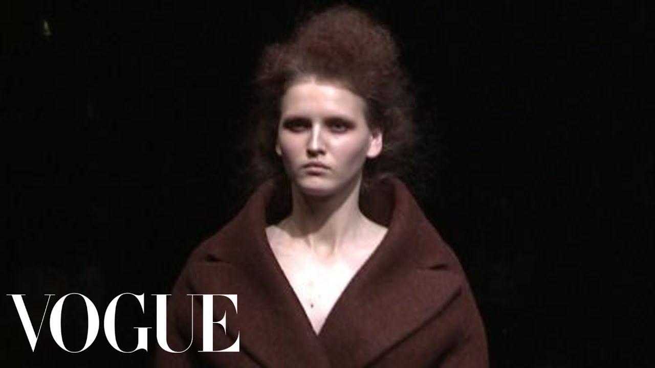 Fashion Show - Prada: Fall 2009 Ready-to-Wear