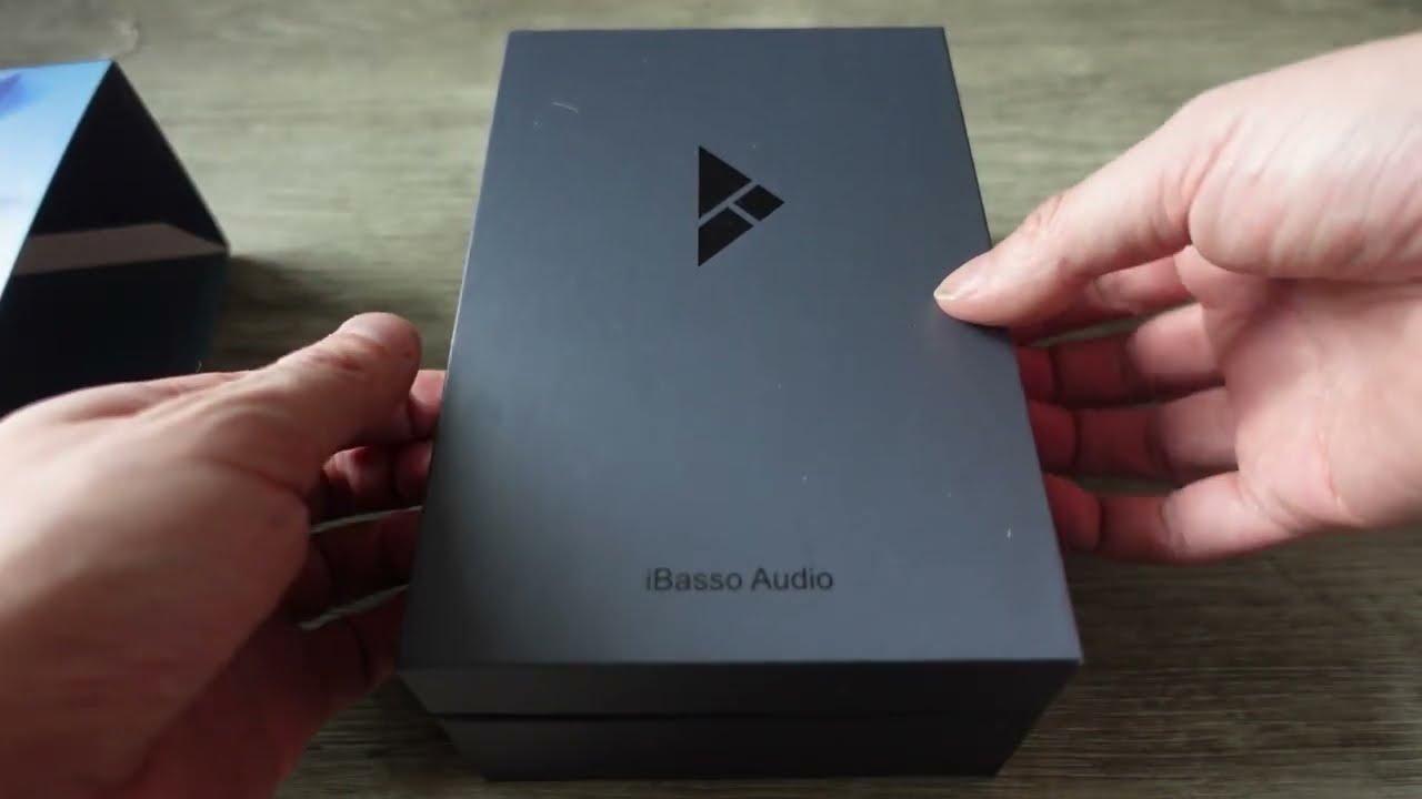 iBasso DX260 DAP unboxing + comparison w/ Hiby RS6, AK SE300
