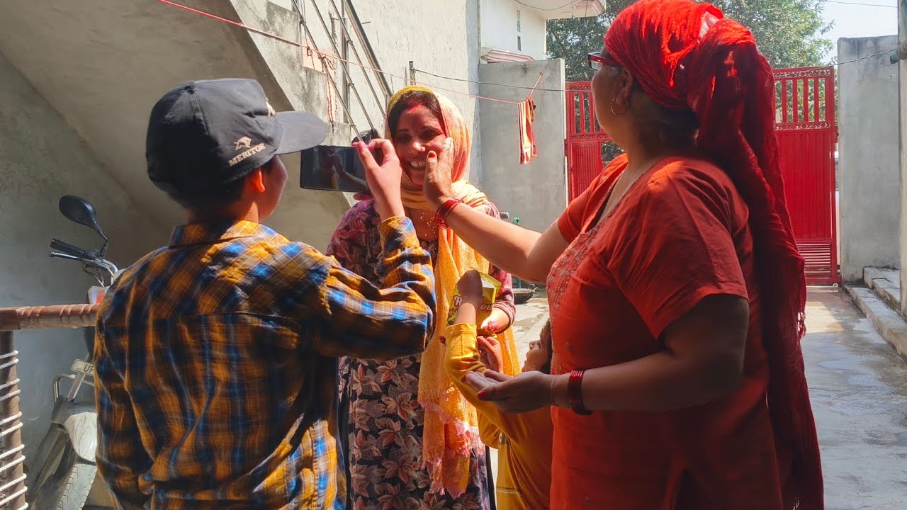 Holi celebration 🫟 अपनों के संग होली खेलने का, अलग ही मजा है 🥺 क्या-क्या बनाया spicy khane mein