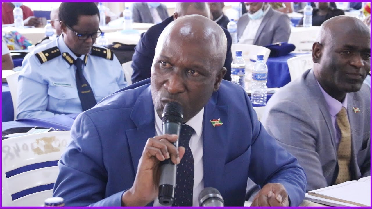 Gervais Ndirakobuca| Ba musintanteri ntibari bazi imisi bapfunga umuntu uko ingana