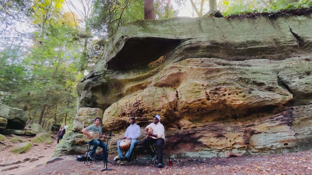 Live performance at The Ledges/National Park
