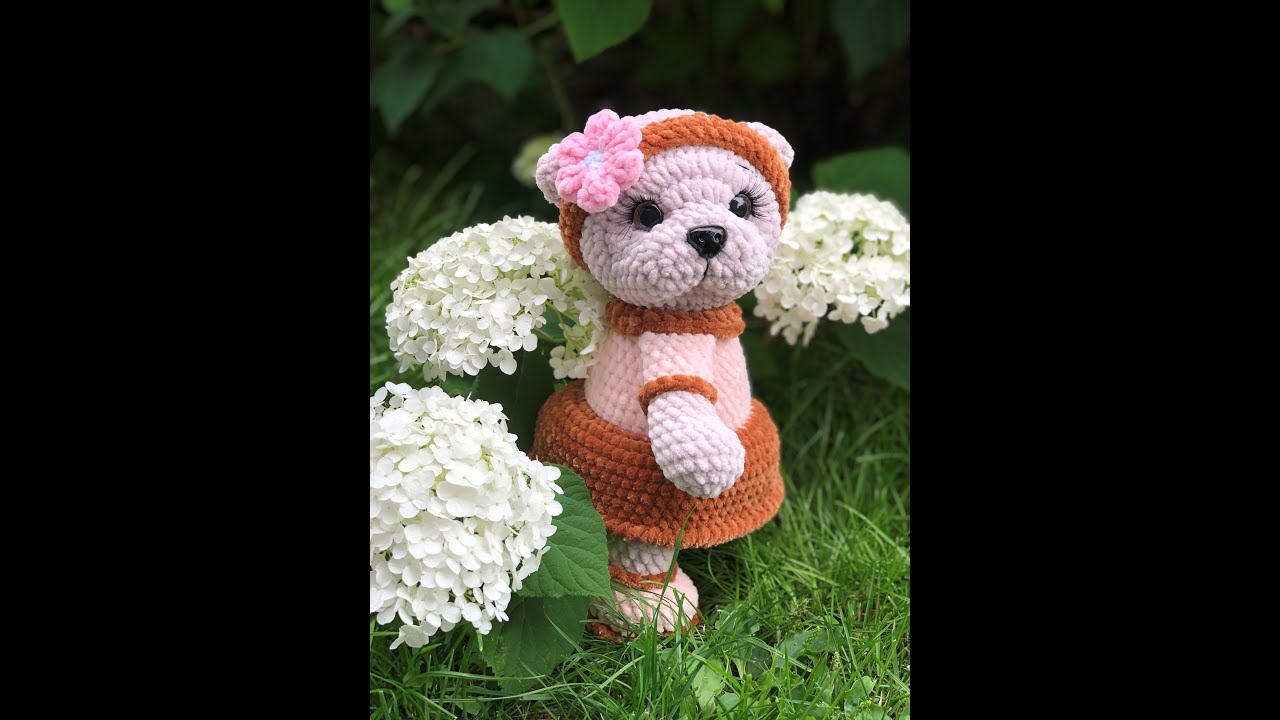 Мишка девочка 1 часть. / How to knit a teddy bear, all subtitles