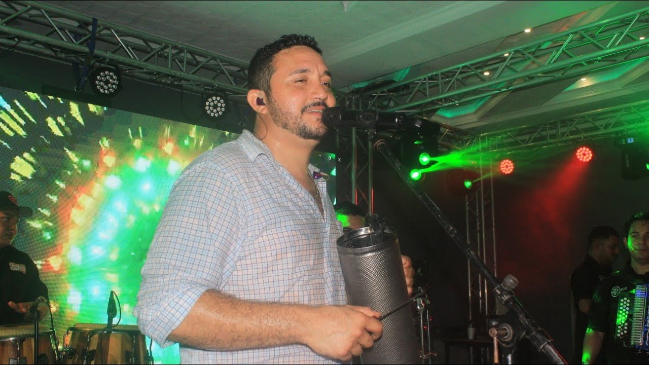 DISPUESTOS A PECAR EN VIVO LUCHO PÉREZ Y LOS LÍDERES MUSICALES EN EL JARDÍN 3 ESTRELLAS CHIRIQUÍ