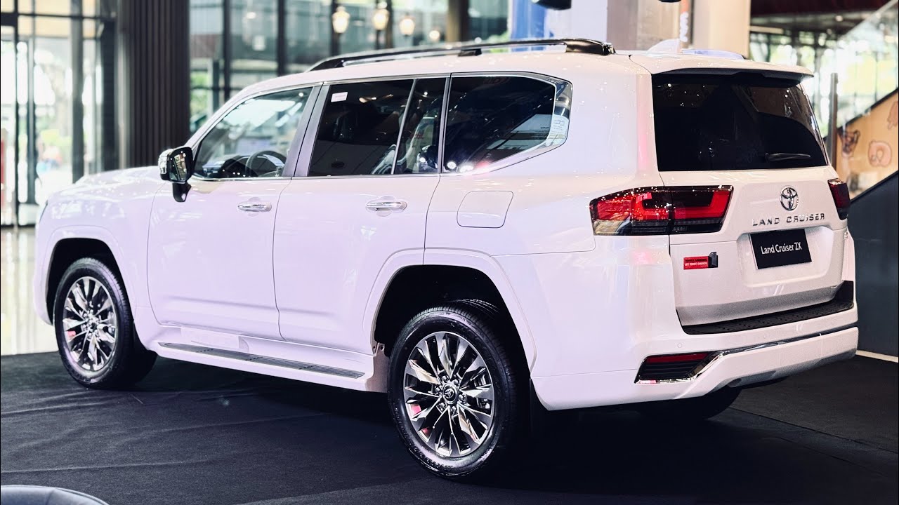 NEW 2026 Toyota Land Cruiser LX - First Review Interior and Exterior