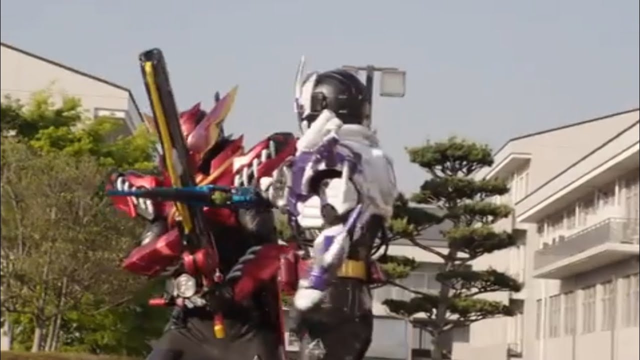 Kamen Rider Build Vs Mad Rogue • Kamen Rider Build Episode 39 •