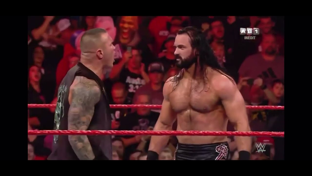 Randy Orton envoie un RKO &agrave; Ricochet ( WWE VF )