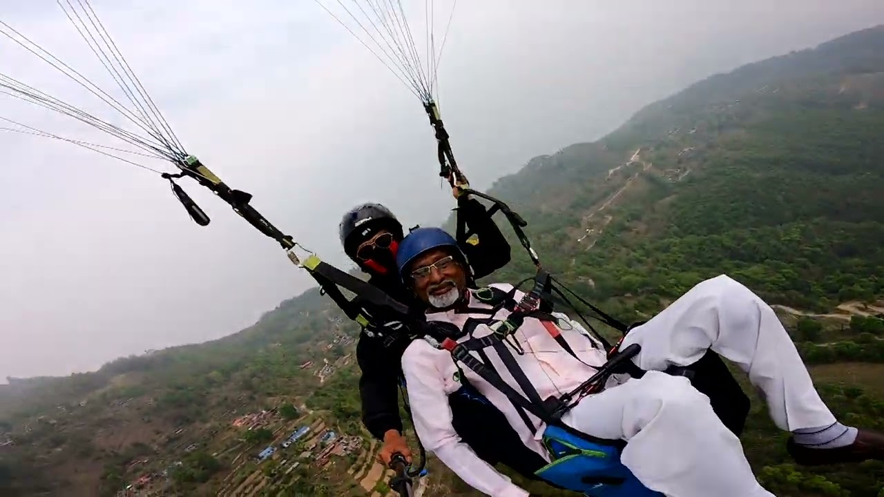 PARAGLIDING