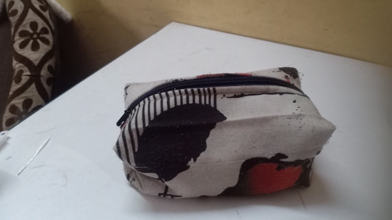 Cute little makeup pouch 🛍️