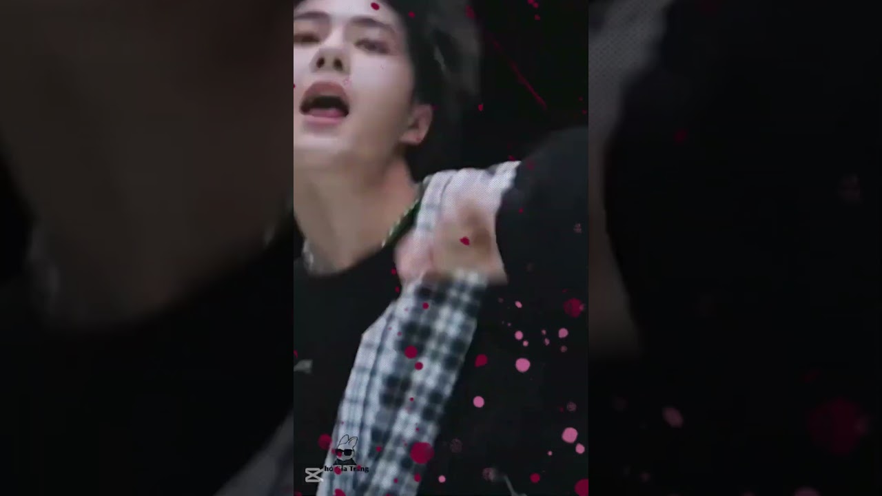 Wang Yibo Shines with Stunning Dance Moves in Group Performance #WangYibo #GroupPerformance