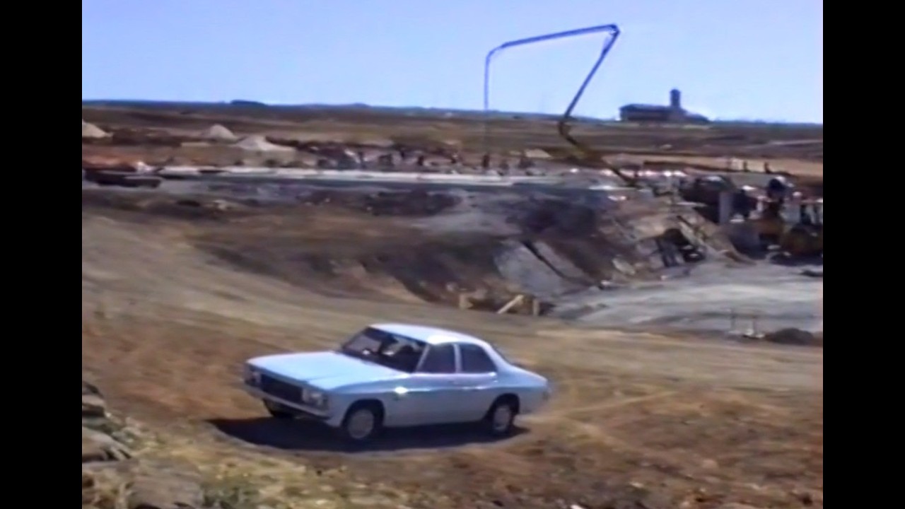 Building GGHS Including Dust Storm March to May 1990