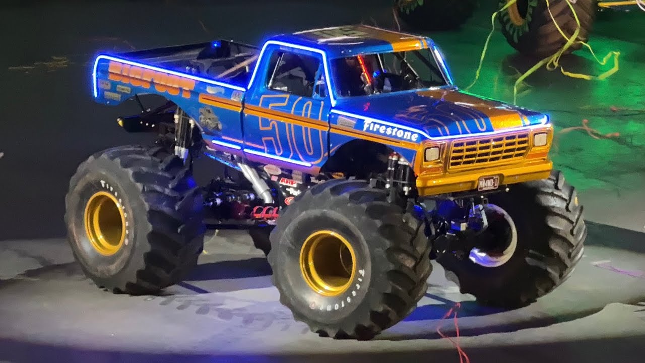 Hot Wheels Monster Trucks Live Glow-N-Fire - Lexington, KY 2025 FULL SHOW