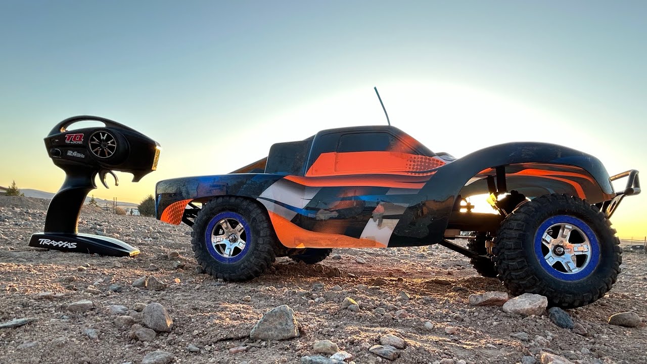 2WD-Traxxas slash first run with Velineon VXL brushless system!!! This setup is a game changer