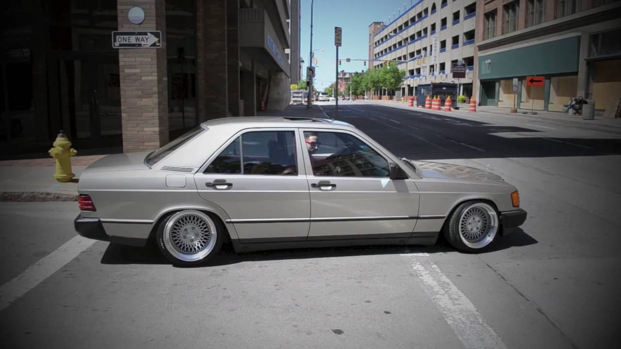 John’s Bagged Mercedes-Benz W201