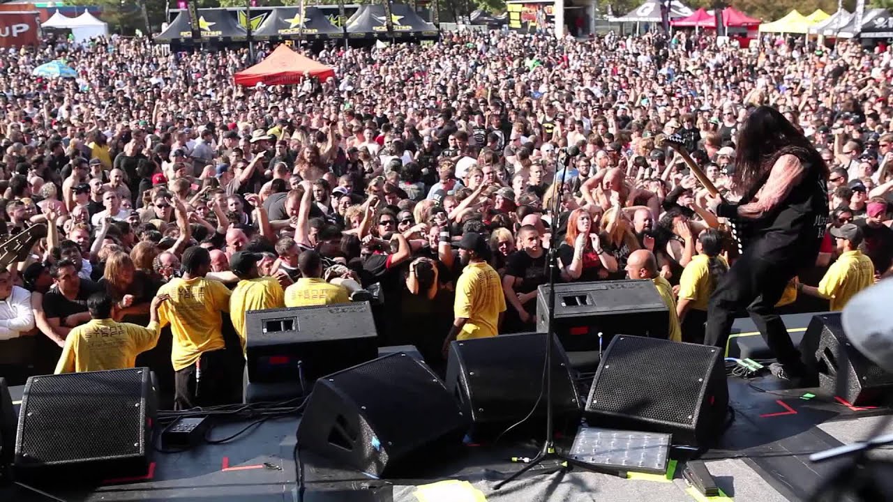 2013 Mayhem Mosh Pits!