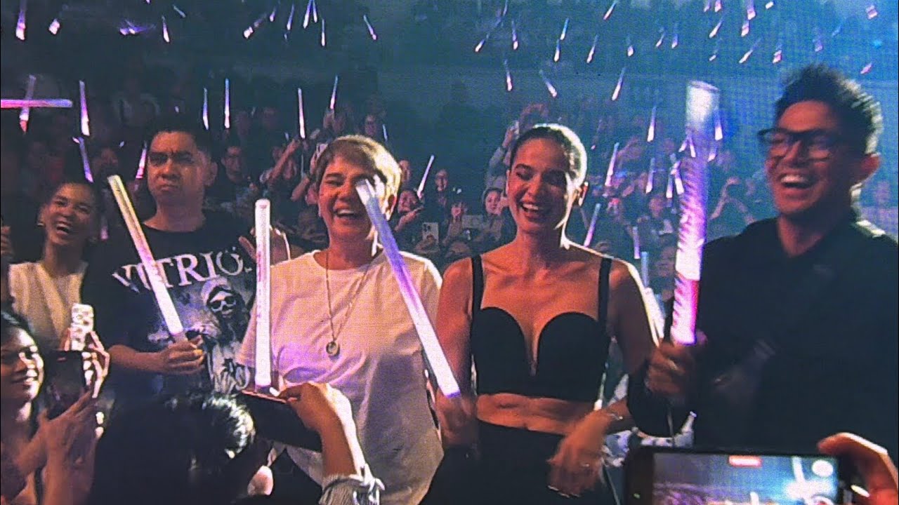 (DAY 1) MGA ARTISTANG NANUOD SA SUPERDIVAS CONCERT NI VICE GANDA AT REGINE VELASQUEZ!