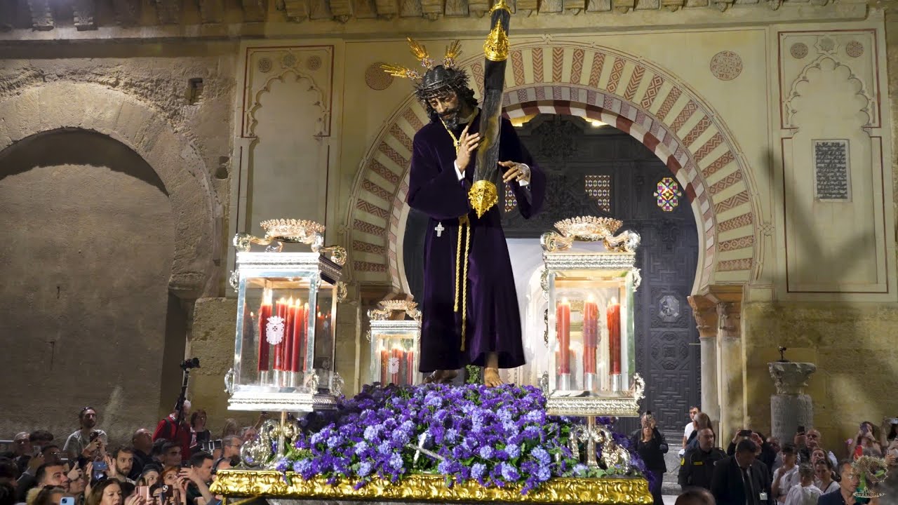 Salida de la Mezquita-Catedral del Soberano Poder (Quinta Angustia) - AM Redención