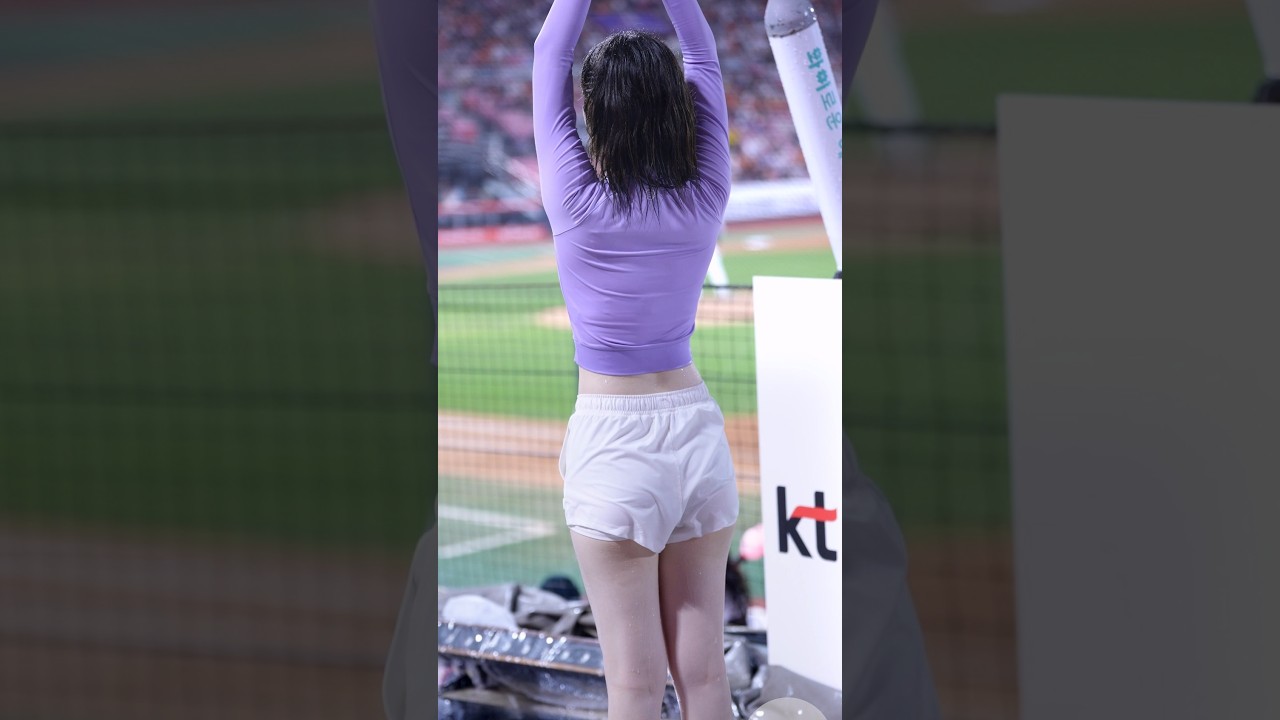 흠뻑젖어도 이쁘네 장유진 치어리더 직캠 Jang Yujin cheerleader KT위즈 240801 |4K