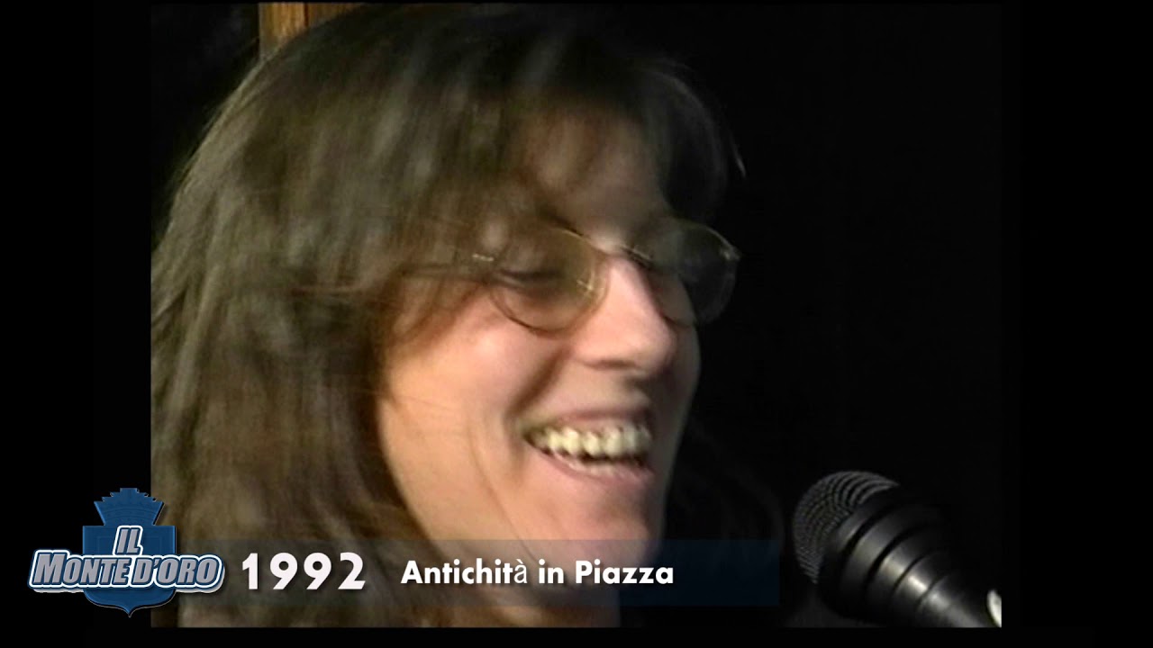 1992 Montorio al Vomano Antichità in Piazza