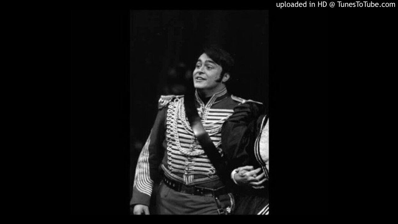 Luciano Pavarotti 