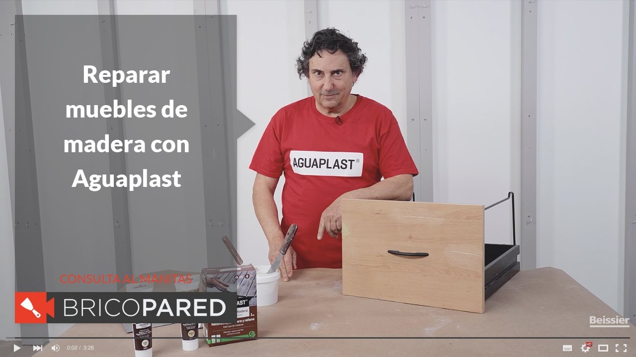 Reparar muebles de madera con Aguaplast.