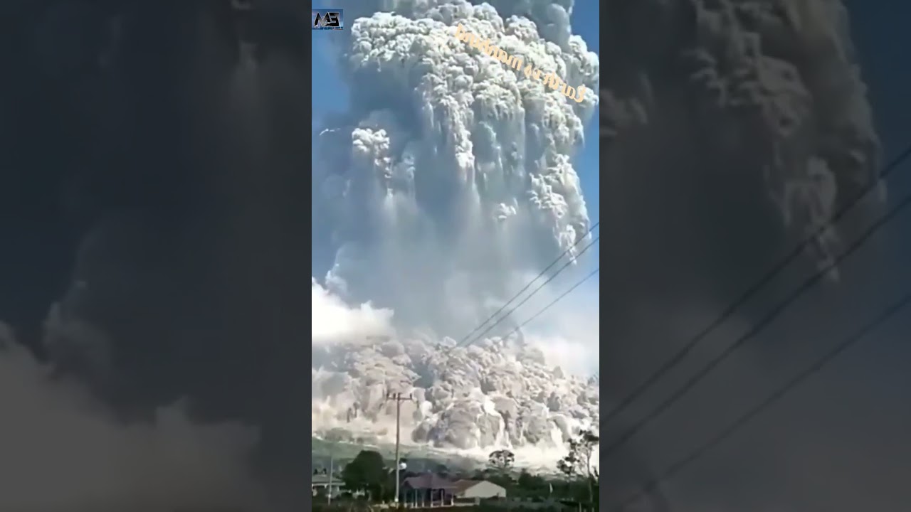 Horrible volcano explosion terrifying scenes #lightning #volcano #explosion #nature #shorts