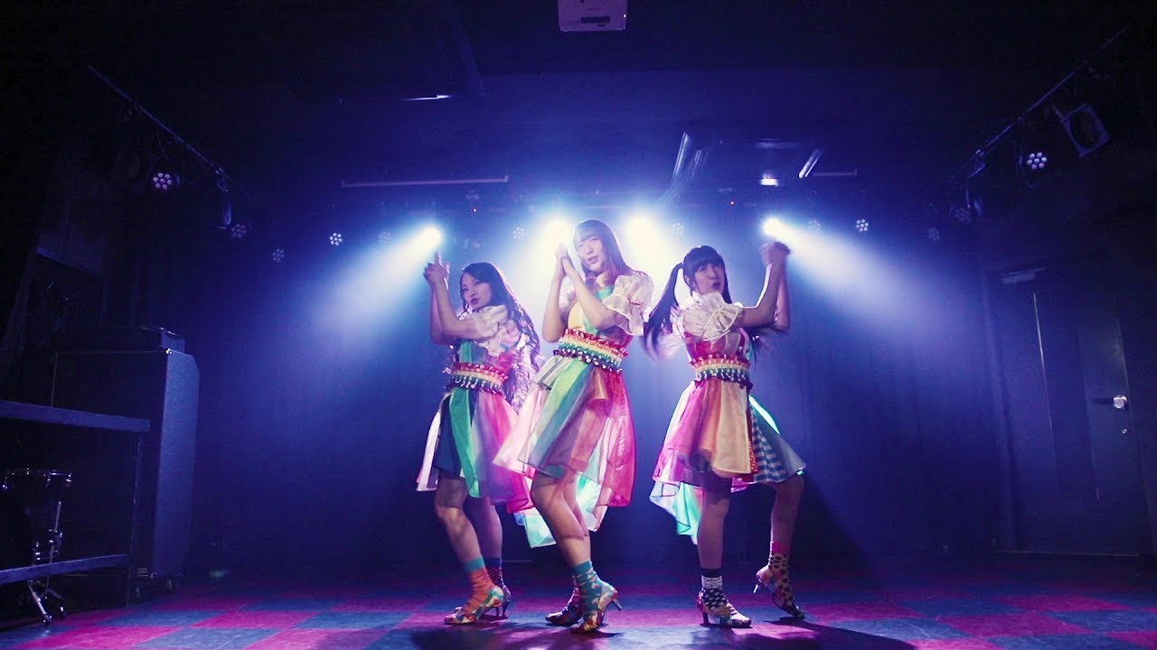 純eye People by 秘密のオト女 MV
