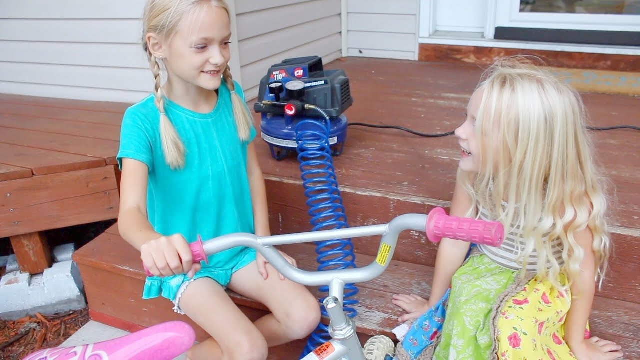 Lyla Shows Sophie GIRL POWER!!
