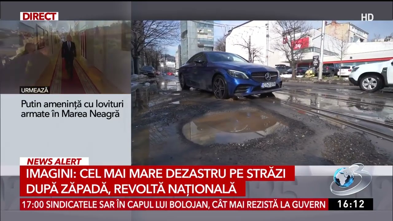 Dezastru pe șosele după ninsori, șoferii își distrug mașinile în cratere