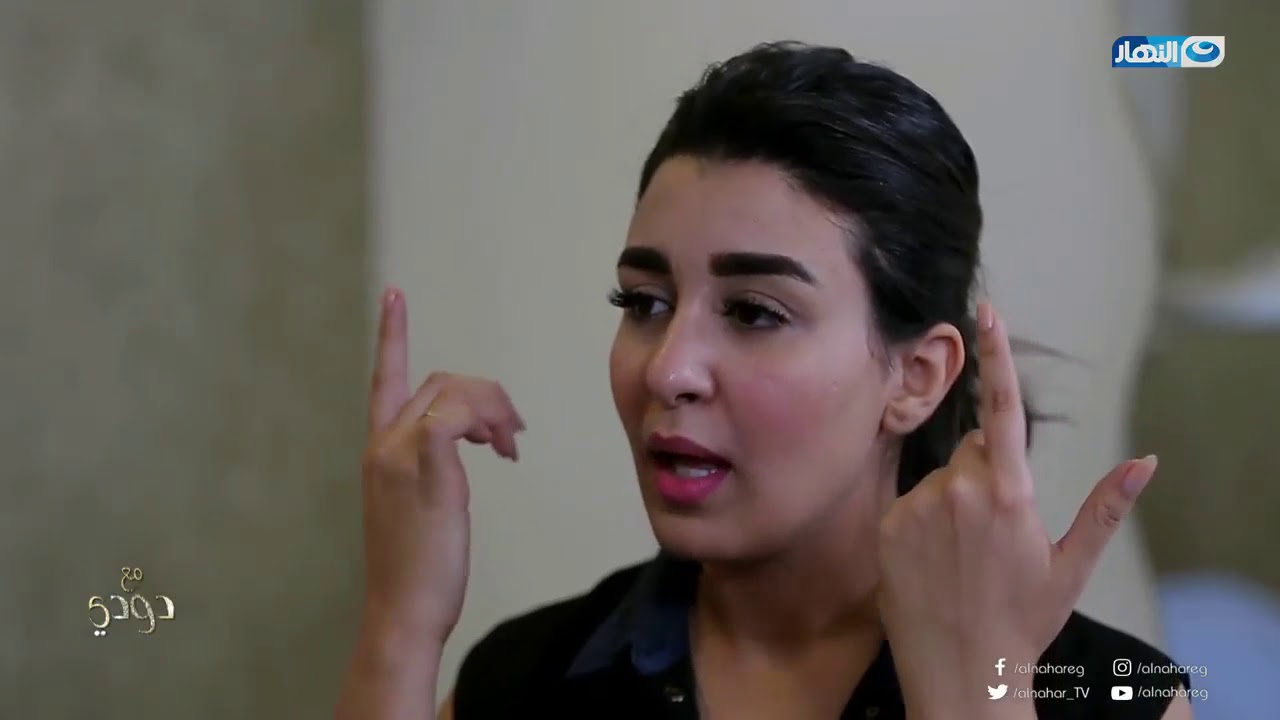 شاهد.. مفاجأة الدكتور رامي العناني لـ الجميلة  جيهان خليل .. لن تتخيل رد فعلها !