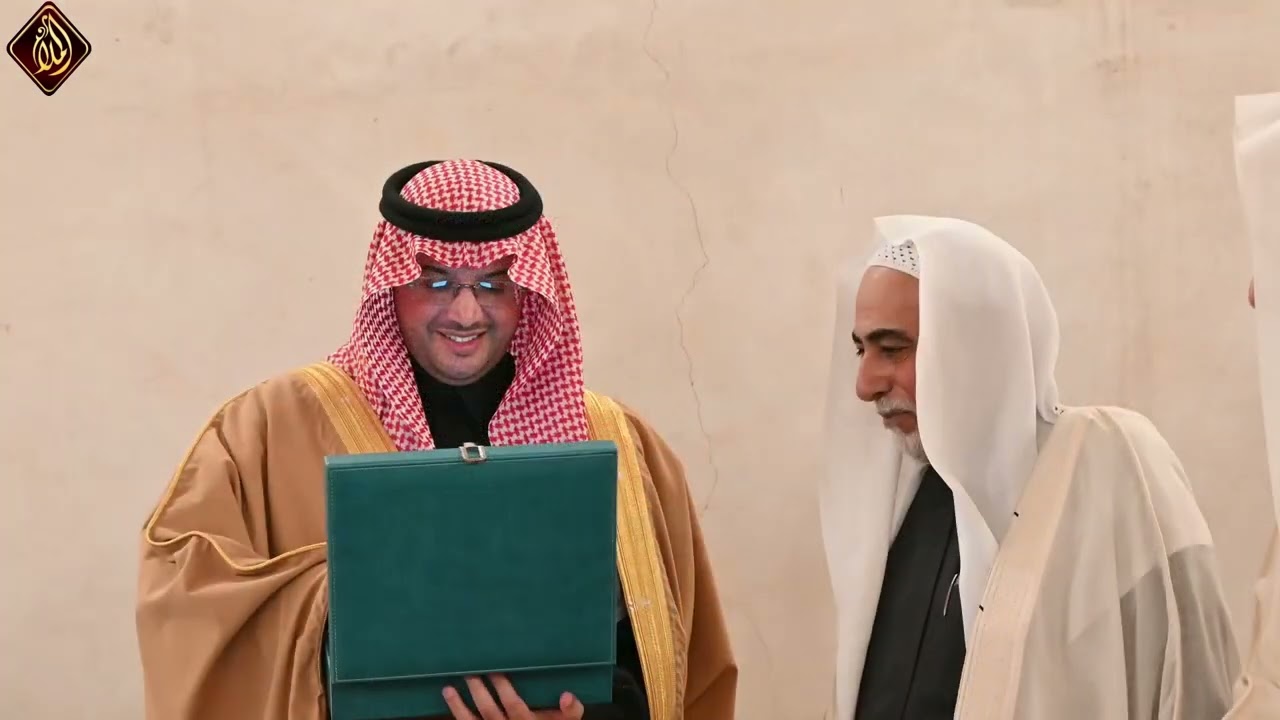 زيارة محافظ الأحساء لمسجد ومدارس أسرة الشيخ أبي بكر الملا