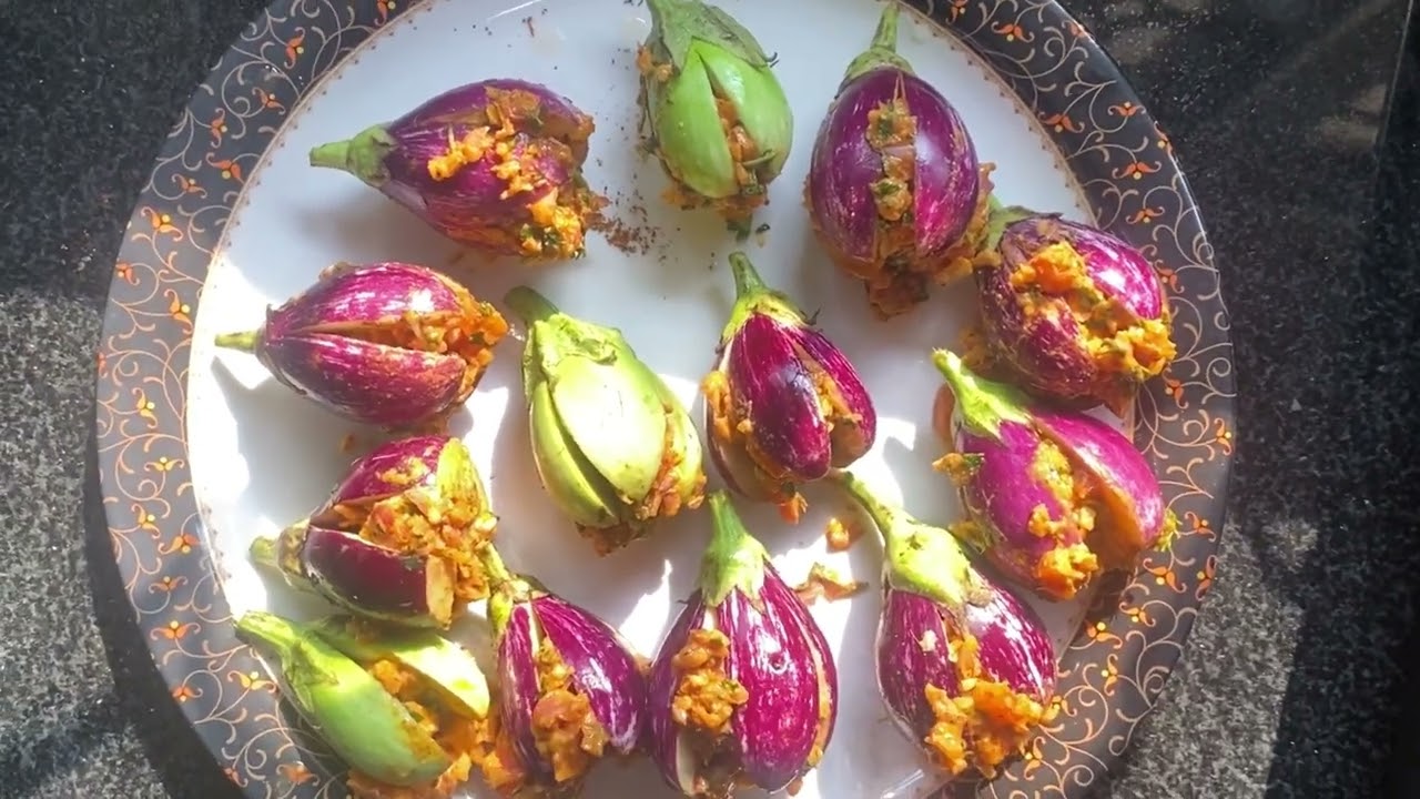ಬದ್ನೇಕಾಯಿ ಎಣ್ಣಗಾಯಿ | Badnekai Ennagai Stuffed Brinjal Recipe|🥘🍆