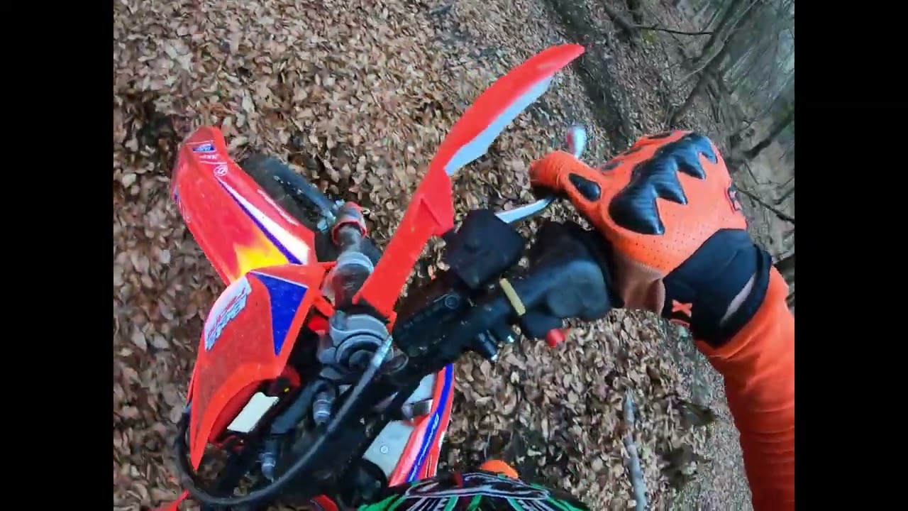 KTM EXC 350 vs BETA 300 RR &ndash; Kt&oacute;ry lepszy w terenie? [Enduro Test]