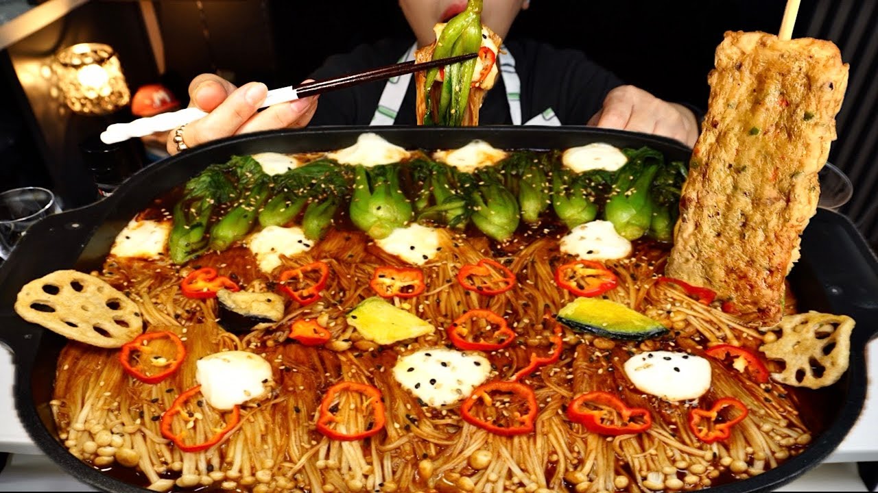 ASMR MUKBANG | 불닭 팽이버섯🔥 & 어묵 꼬치 | Buldak Enoki Mushroom & Fish Cake Skewers