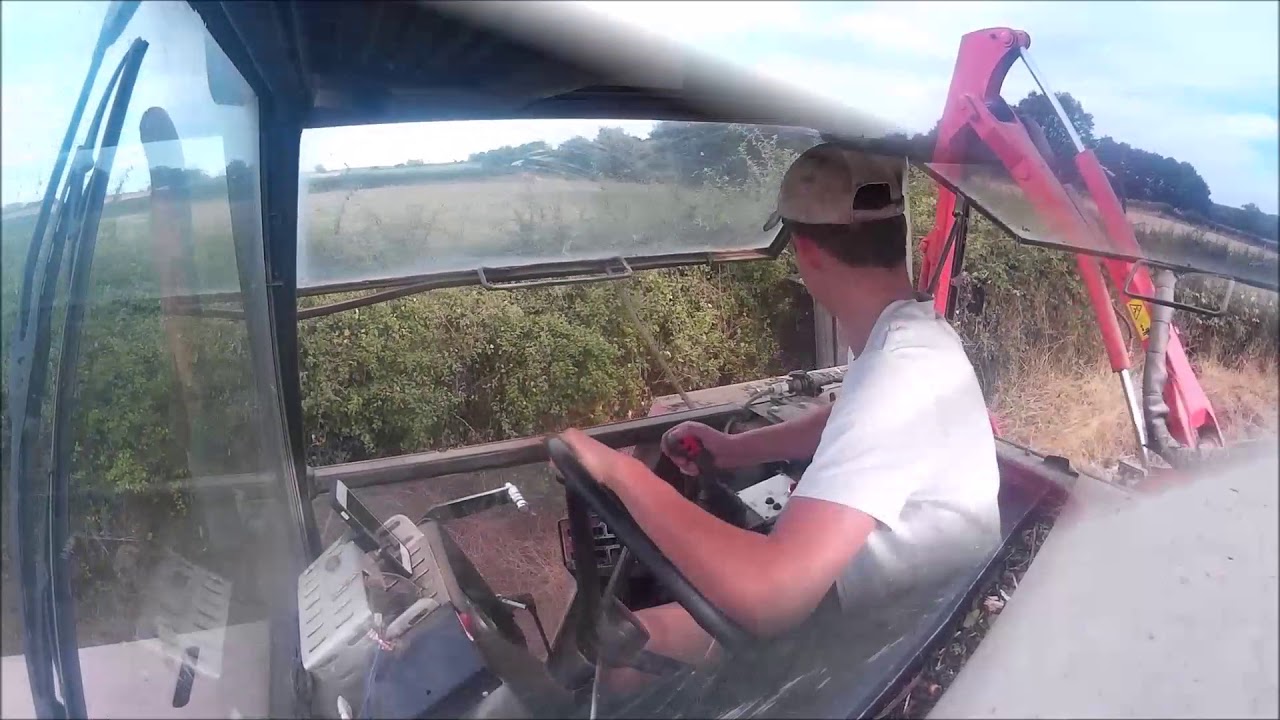 Broyage haie 2018  MF2640/KUHN