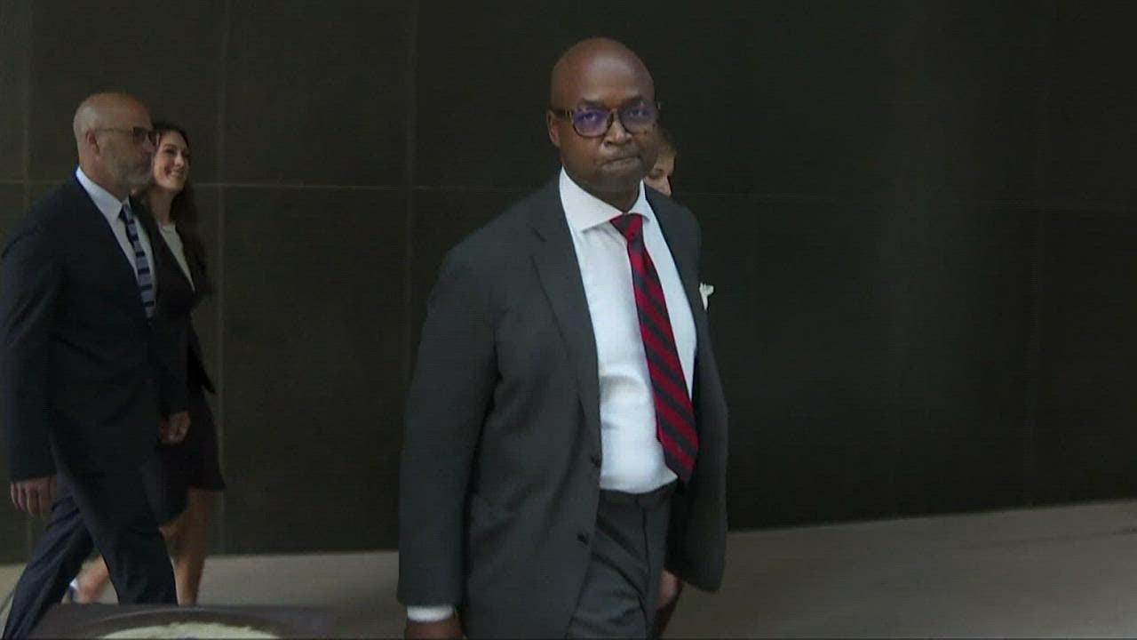 Jury deliberating in Jason Williams tax trial, verdict could come soon