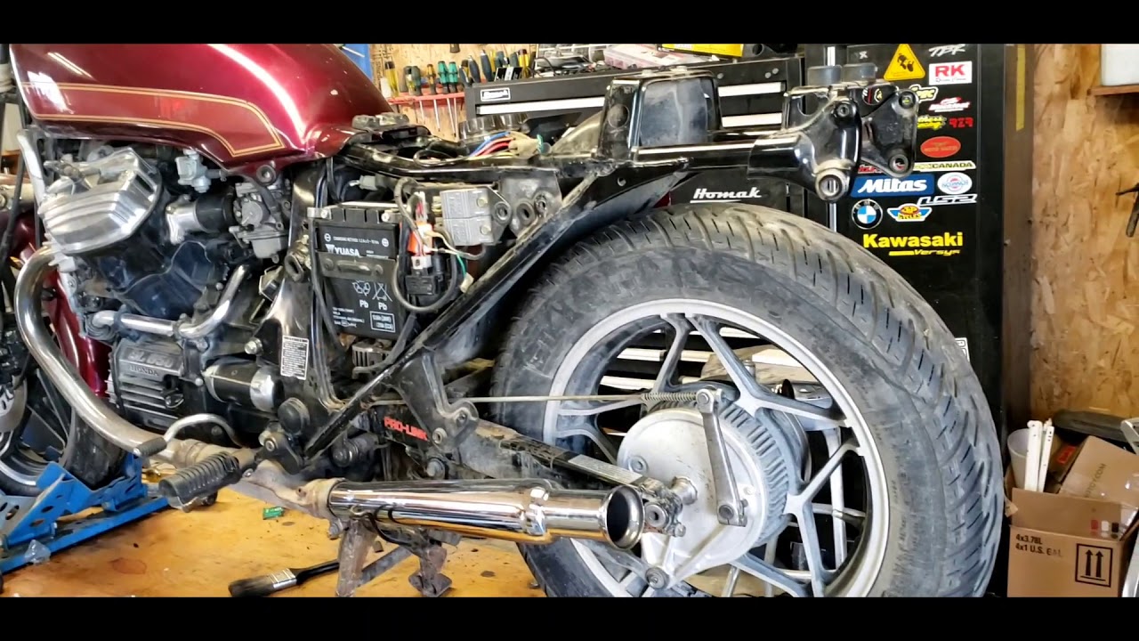 1983 Honda Gl650 with aftermarket pipes
