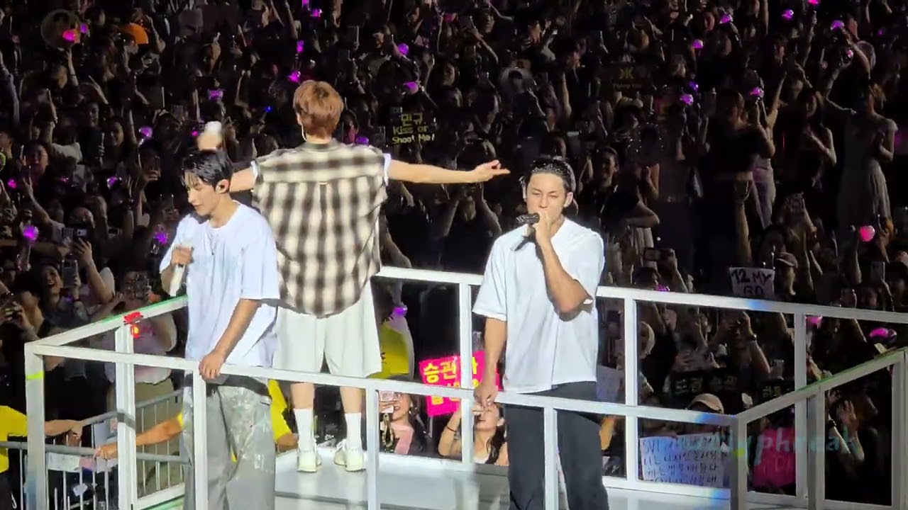 _WORLD, A-Teen & 9-Teen - Seventeen 세븐틴 (_NEW in Singapore 260307)
