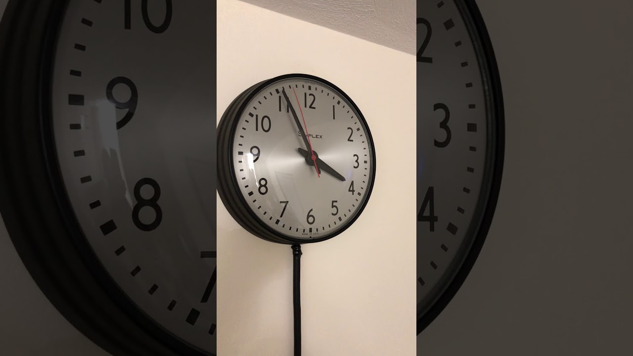Simplex Clock Metal Dial 12-hour correction