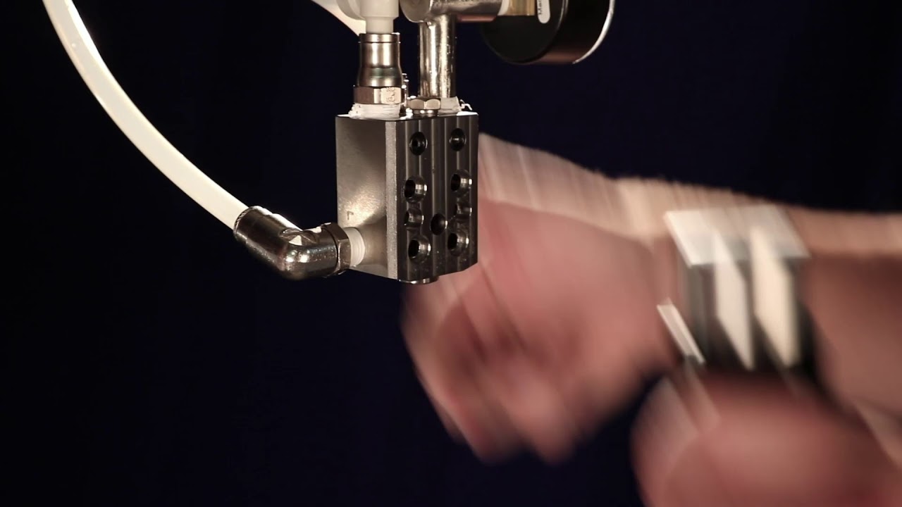 VX-Series Automatic Air Atomizing Nozzles:  Change-Out in Seconds without Tools