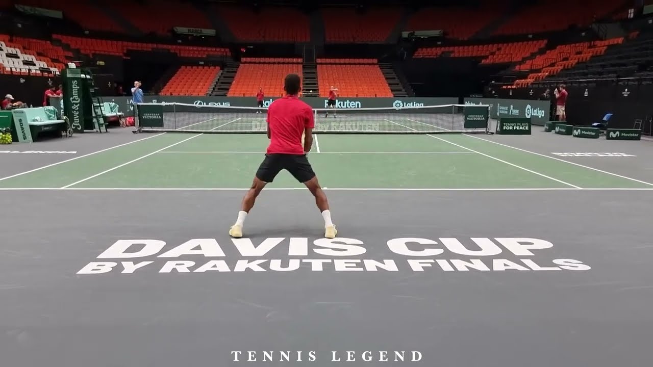 The impressive strokes of the athletic and powerful Felix Auger-Aliassime (Practice Davis Cup 2022)