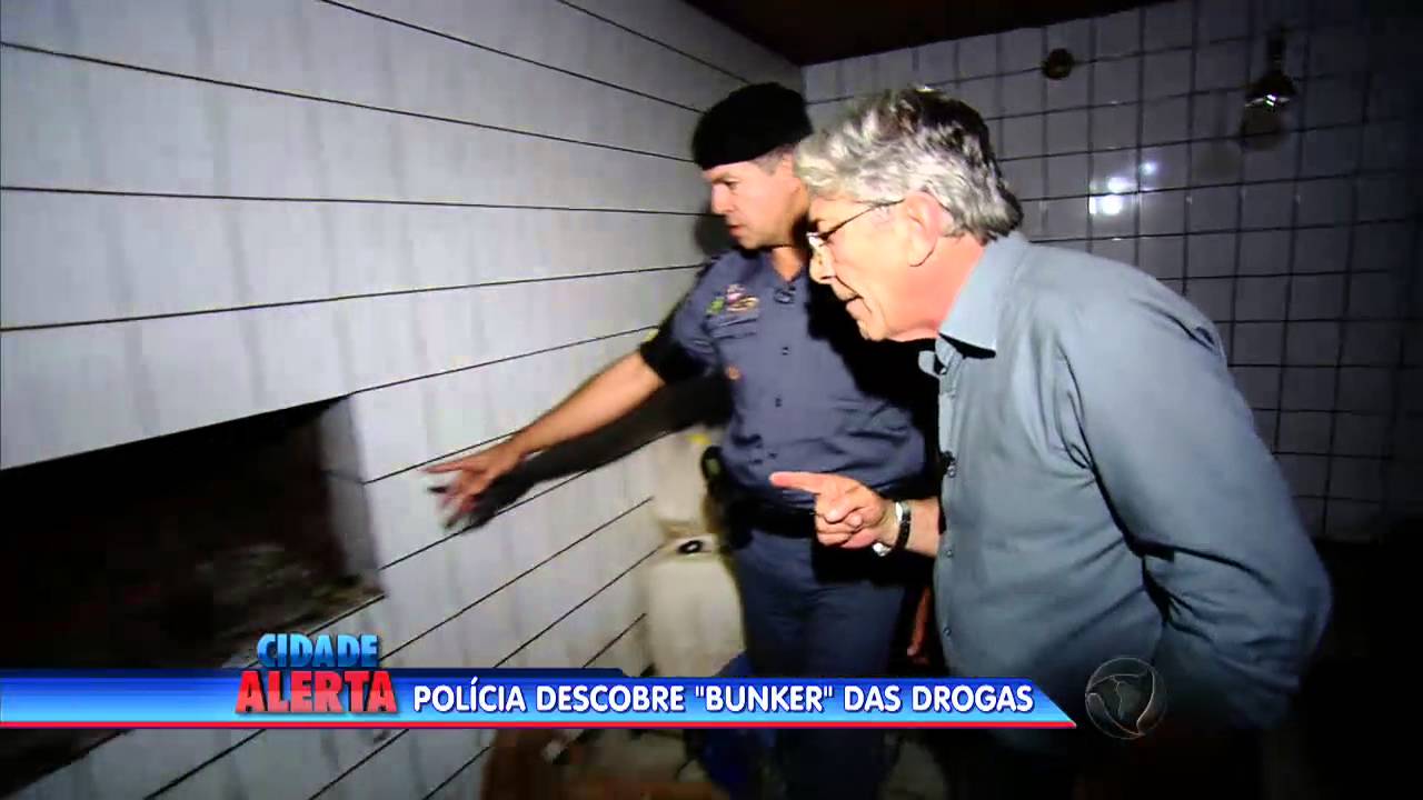 Polícia encontra laboratório de cocaína em galpão isolado