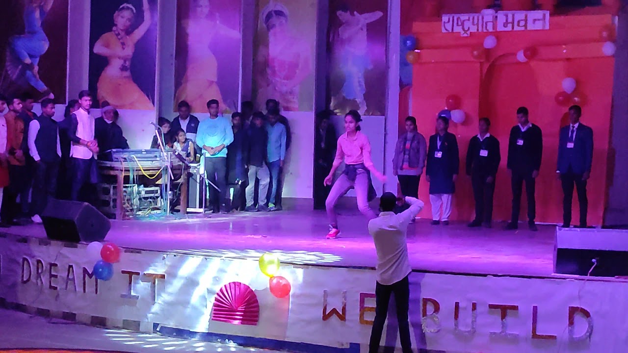 Hip-hop Dance performance by  junior,Civil society fresher party 2021, Iert PRAYAGRAJ, part 2