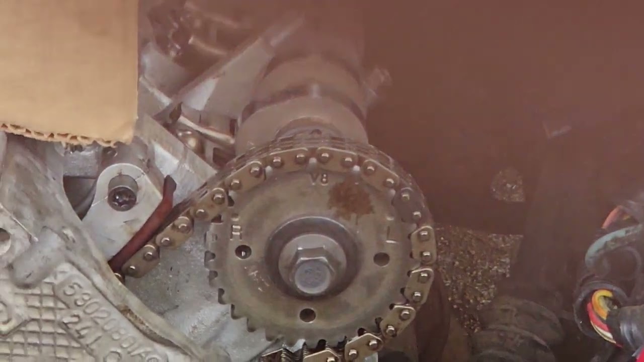 Dodge Dakota 4.7 sprocket to timing chain installation.