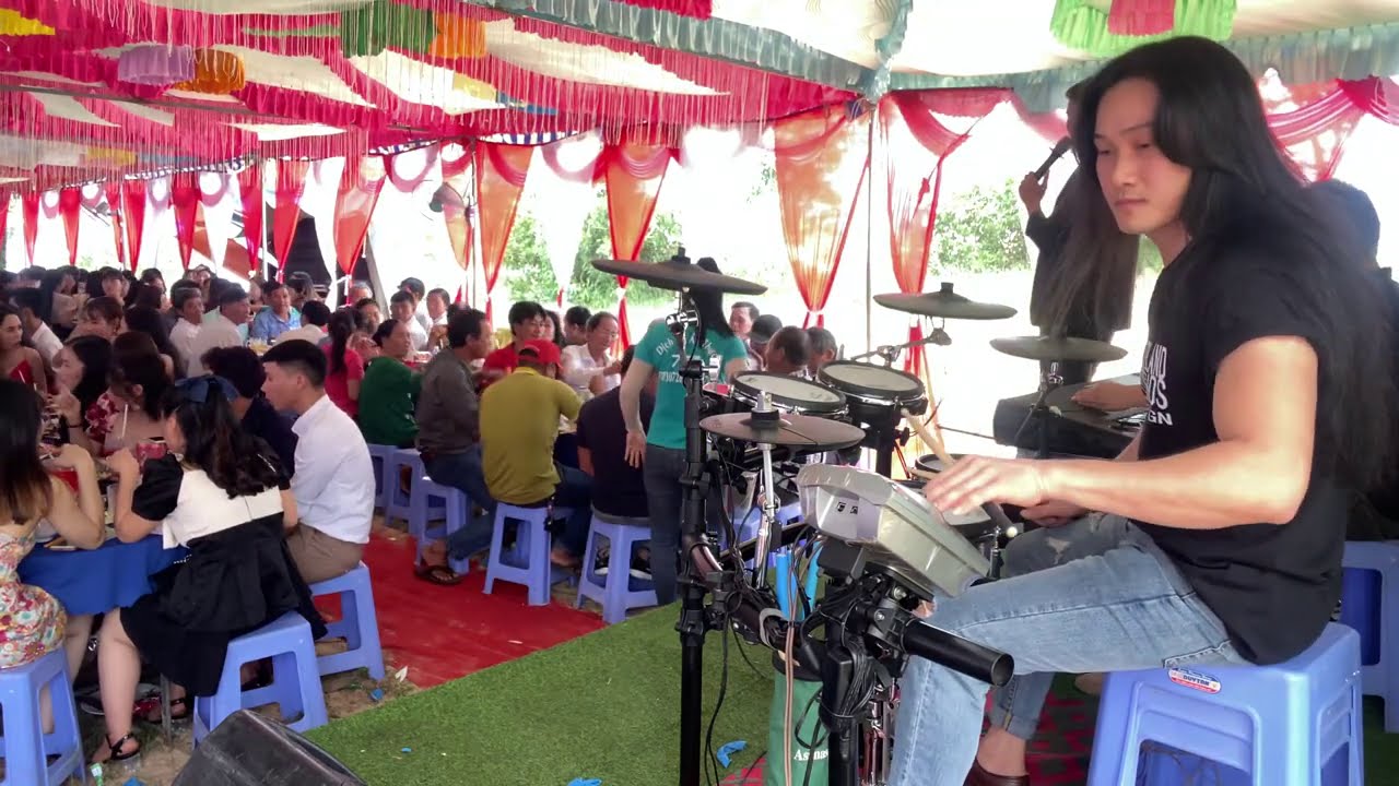 Màn hoà tấu sôi động không thể hay hơn với tay trống thiên tài drum | pha bẻ lái rớt dùi tinh tế đi
