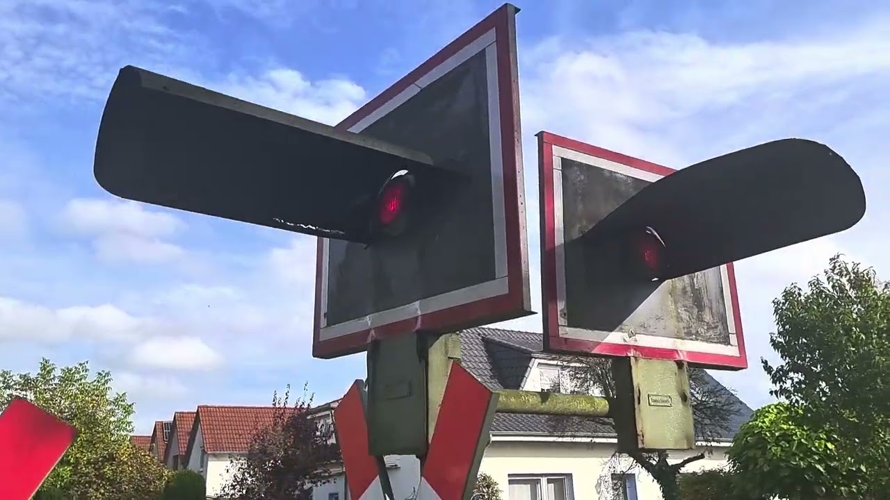Bahnübergang Oldenburg-Osternburg, Herrenweg // Railroad Crossing // Spoorwegovergang