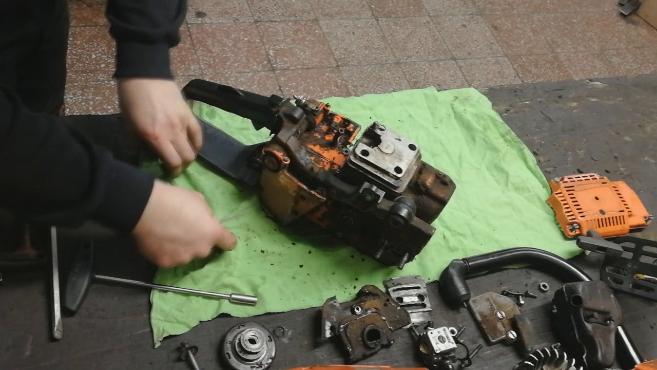 KÓBORÉK: Oleo-Mac 950 szétszerelés (disassembly)