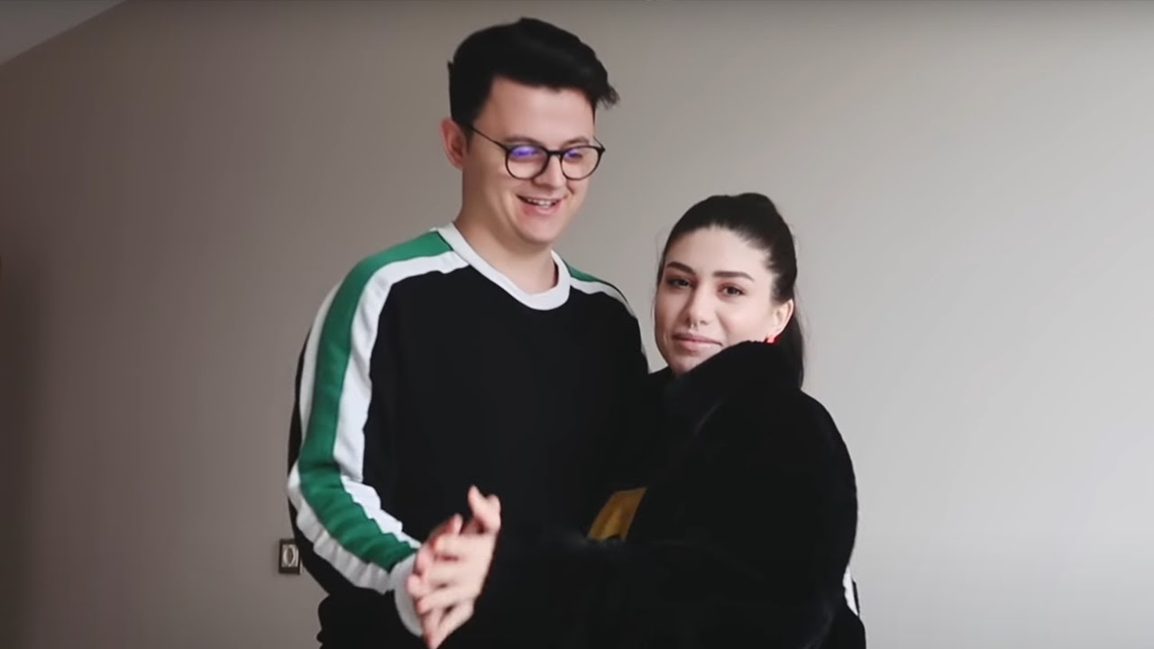 МОЯ ПОДРУГА ЭТО МОЙ НОВЫЙ СОСЕД 💙
