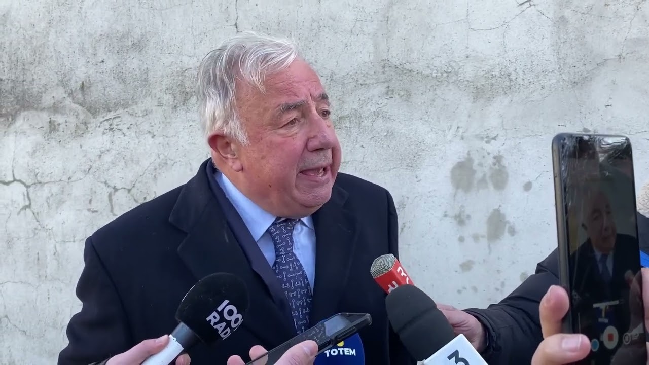 Gérard Larcher en visite dans une ferme du Tarn