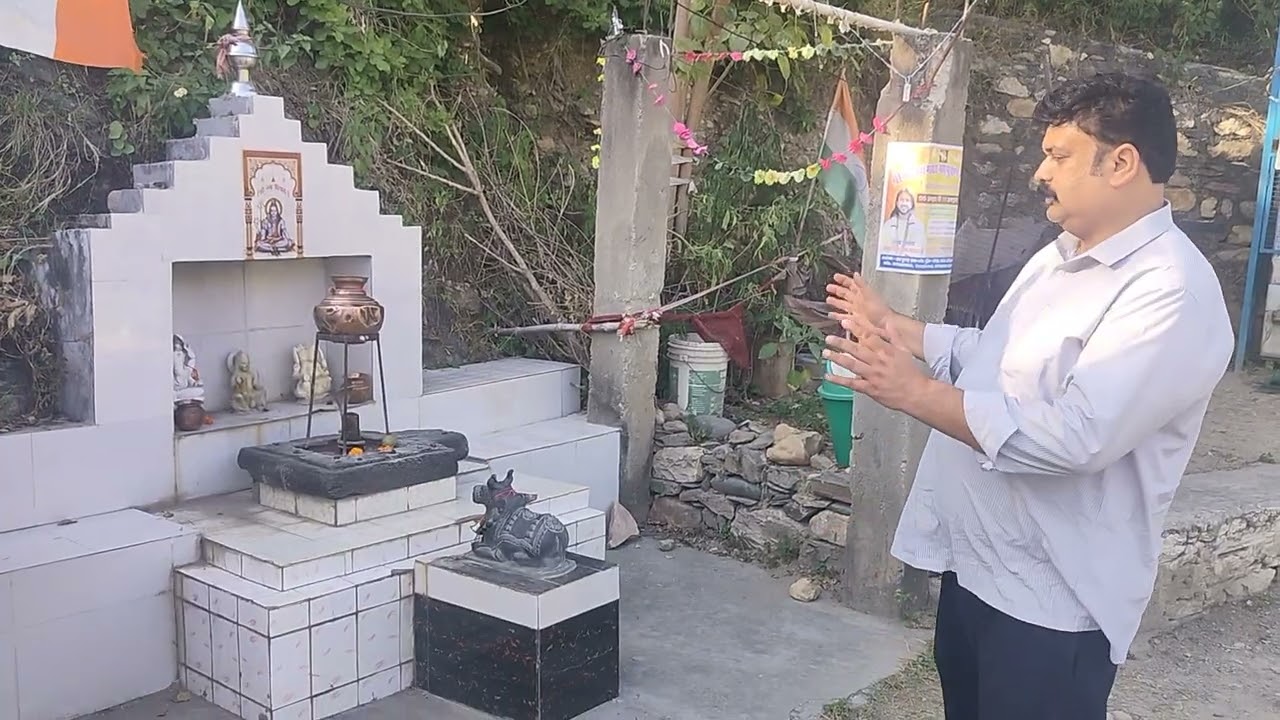 AT LAKHAMANDAL PAANDAVO KI PRACHEEN GUFA- PAANDAVAS CAVE. JAI HIND ❤🙏🇮🇳🙏. MUST WATCH.